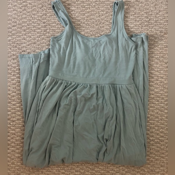 Aritzia Market Midi Dress - Picture 2 of 4